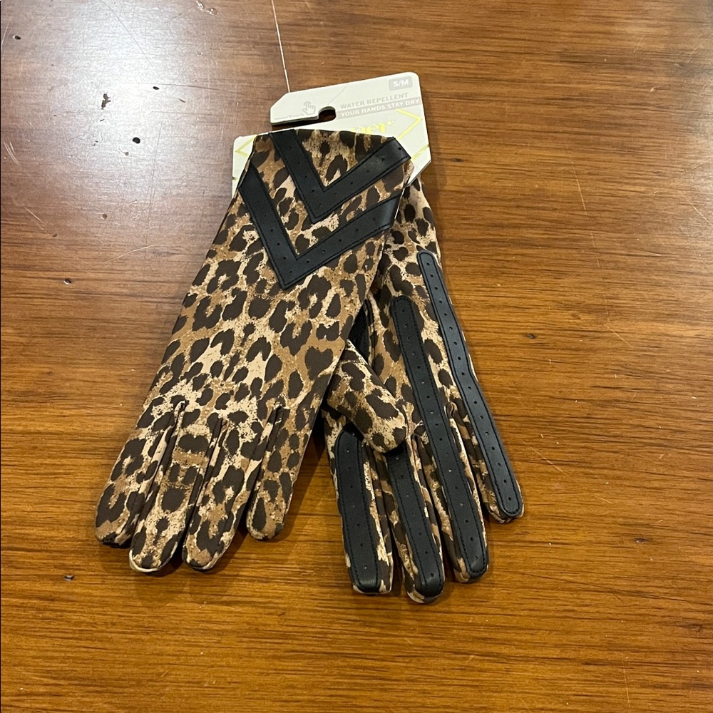Isotoner Leopard Gloves Smart Dri Water Repellent Smart Torch Women’s Size S/M - Picture 1 of 8